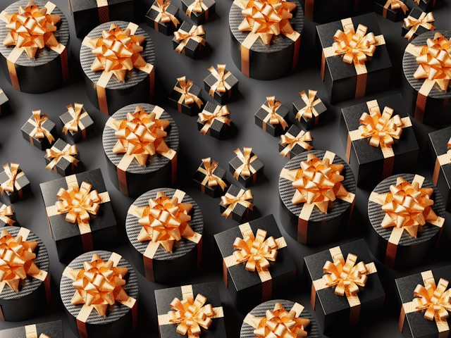 How to Create a Cozy and Festive Ambiance for Halloween and the New Year