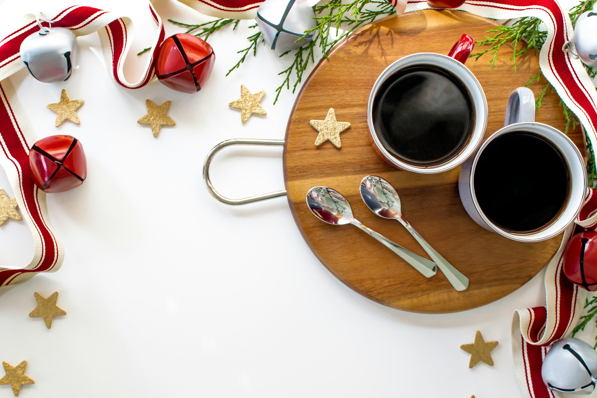 From Halloween to New Year: Seasonal Home Decor Tips for a Festive Atmosphere