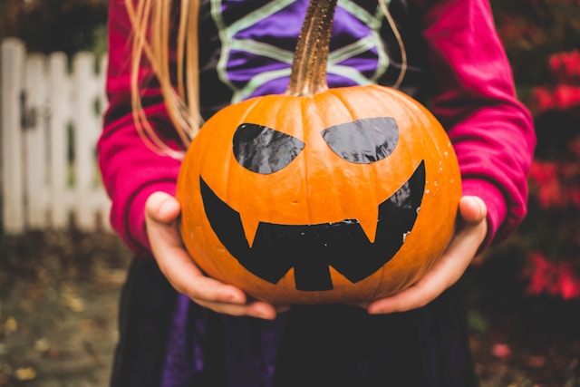 2024 Home Decor Trends: From Halloween Haunts to New Year Glam