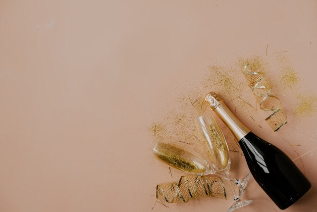 Cozy New Year’s Eve: Must-Have Home Accessories for a Warm and Inviting Atmosphere